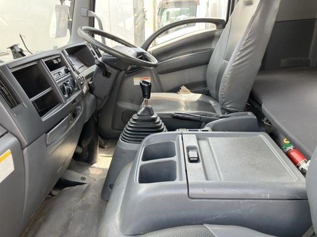 2011 Isuzu Forward コンテナセンヨウ auction photo 5