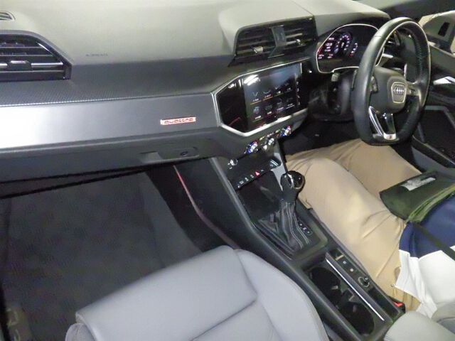 2020 Audi Q3 Sportback 35TDI QトロSライン 4WD auction photo 3