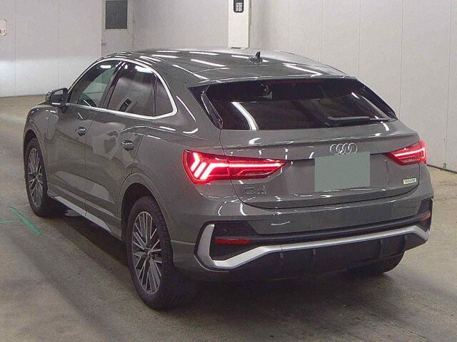 2020 Audi Q3 Sportback 35TDI QトロSライン 4WD auction photo 2