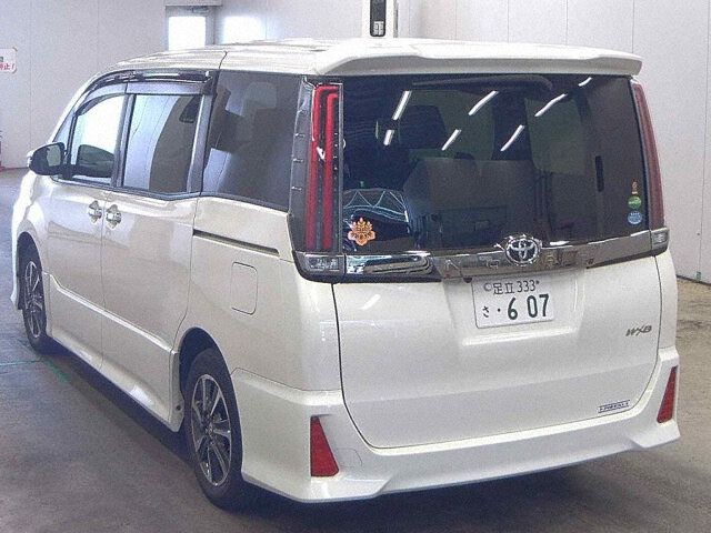 2018 Toyota Noah SI WXB auction photo 2