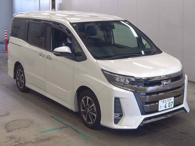 2018 Toyota Noah SI WXB Japan auction vehicle