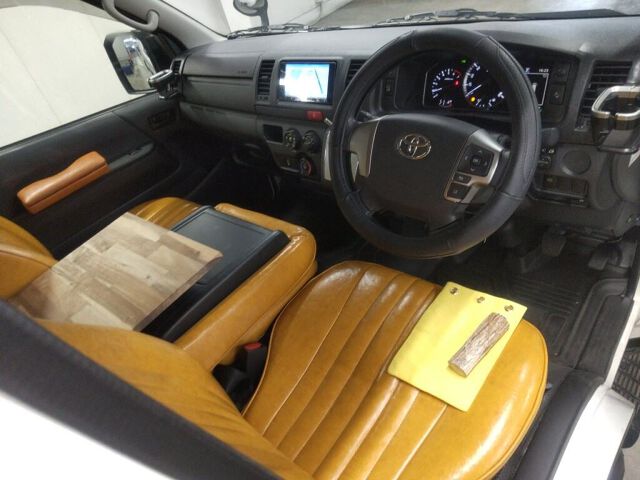 2025 Toyota Hiace ロングDX auction photo 3