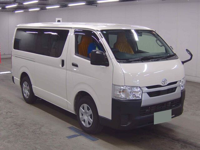 Japan Auction Vehicles 8 2025 Toyota Hiace ロングDX auction photo