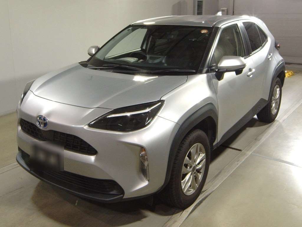 2022 Toyota Yaris Cross ハイブリッドX 4WD Japan auction vehicle