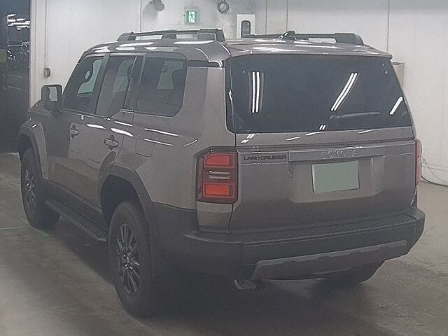 2026 Toyota Land Cruiser 250 VX 4WD auction photo 2