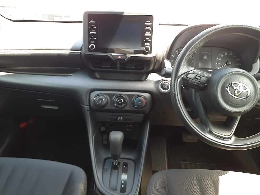 2021 Toyota Yaris X auction photo 11