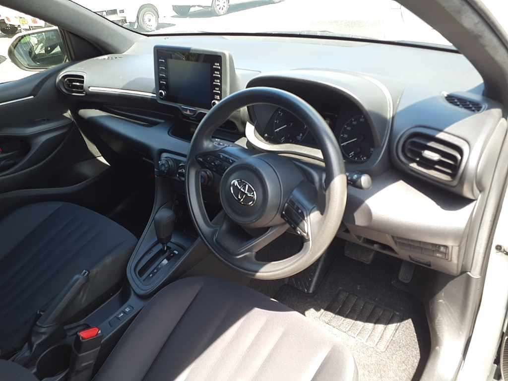 2021 Toyota Yaris X auction photo 9