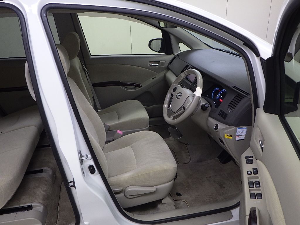2016 Toyota Isis G auction photo 6