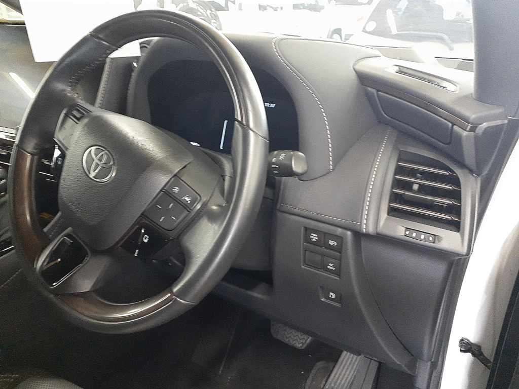 2024 Toyota Alphard Z auction photo 9