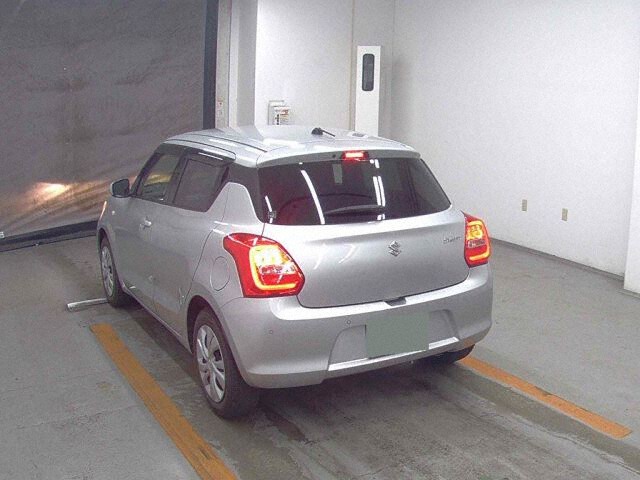 2022 Suzuki Swift XG auction photo 2