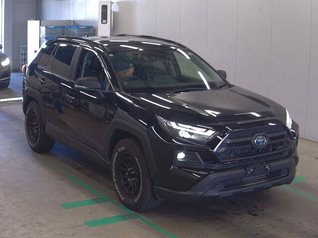 Japan Auction Vehicles 8 2024 Toyota RAV4 HV アドベンチャー 4WD auction photo