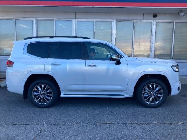 2026 Toyota Land Cruiser ZX auction photo 2
