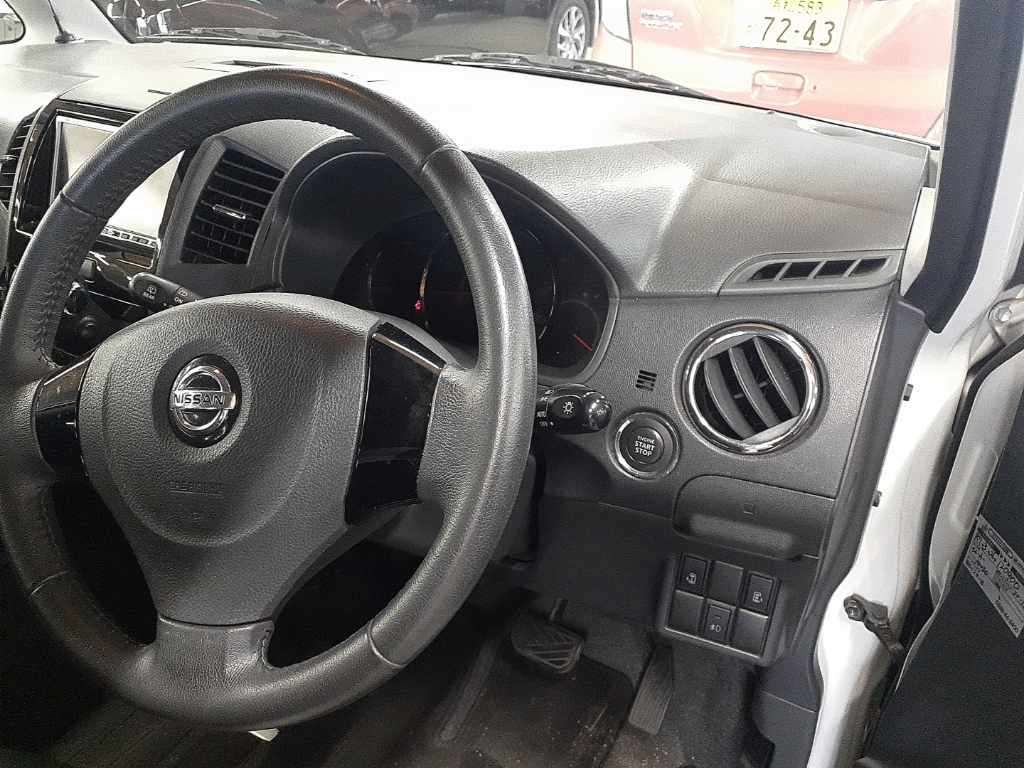 2011 Nissan Roox Highway Star Turbo Limited auction photo 9