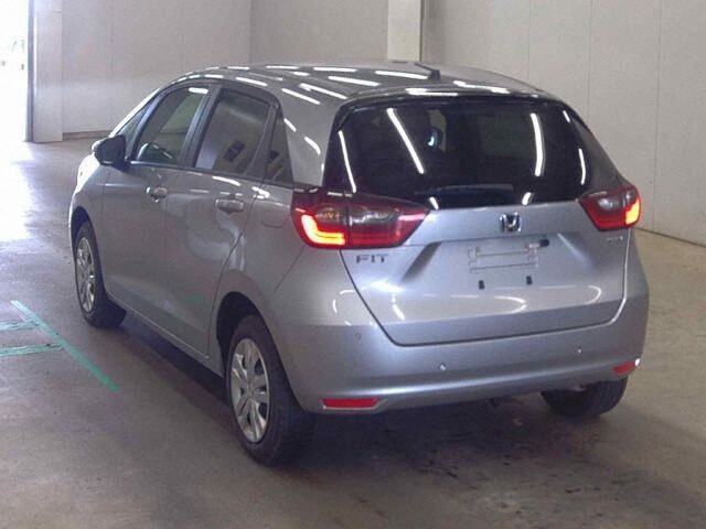 2023 Honda Fit EHEVベーシック 4WD auction photo 2