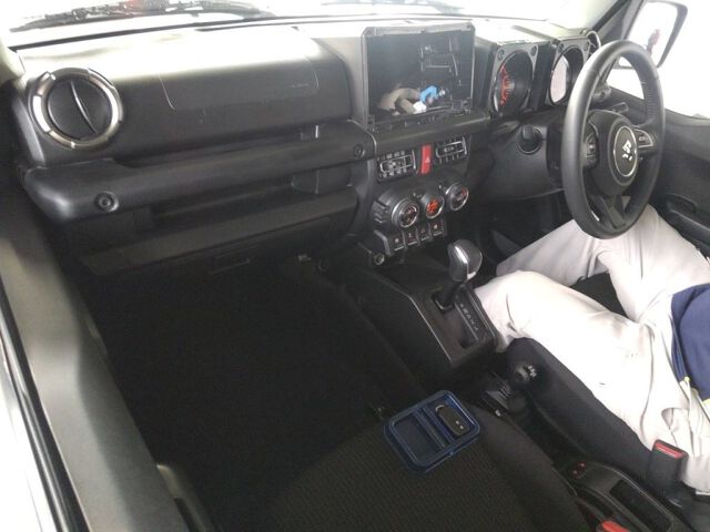 2025 Suzuki Jimny XC 4WD auction photo 3