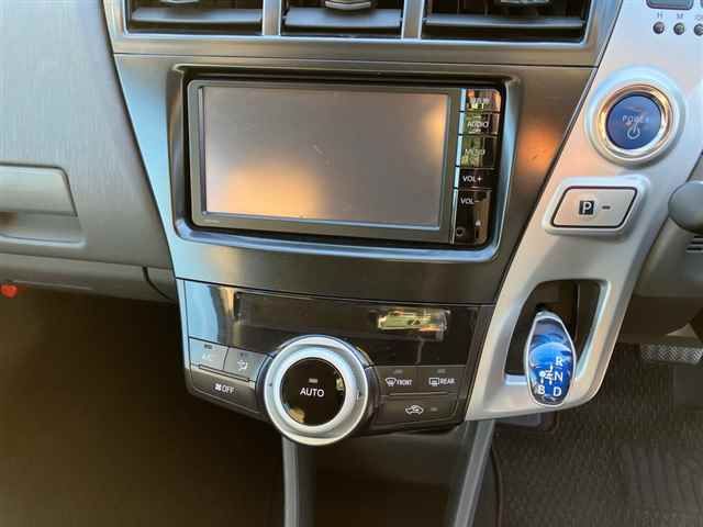 2014 Toyota Prius Alpha S Lセレクション auction photo 6