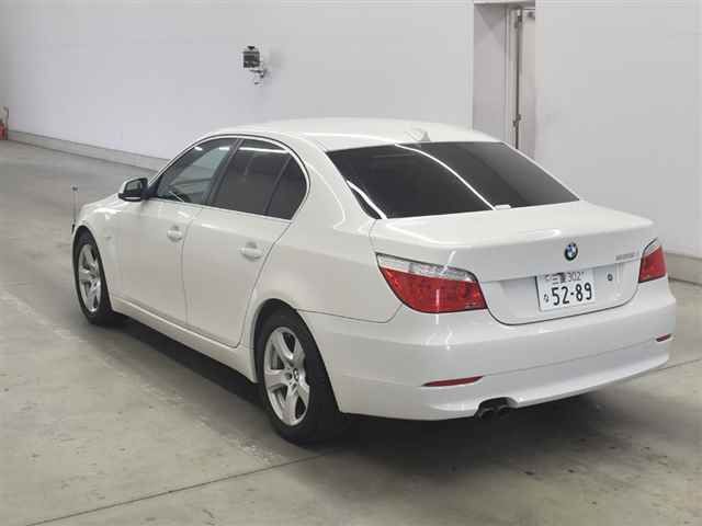 2010 BMW BMW5シリーズ 525i auction photo 2