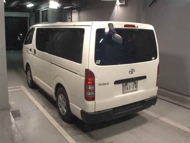 2017 Toyota Hiace 4WD DX auction photo 2