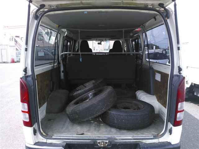 2017 Toyota Hiace 4WD DX auction photo 9