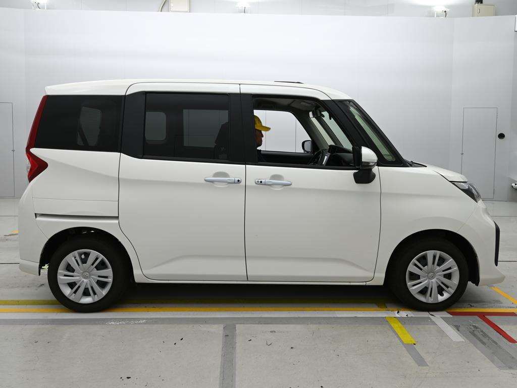 2024 Toyota Roomy G auction photo 3