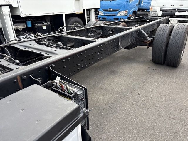 2019 Mitsubishi Fuso Canter chassis auction photo 12