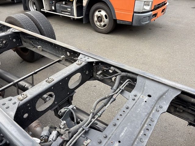 2019 Mitsubishi Fuso Canter chassis auction photo 13