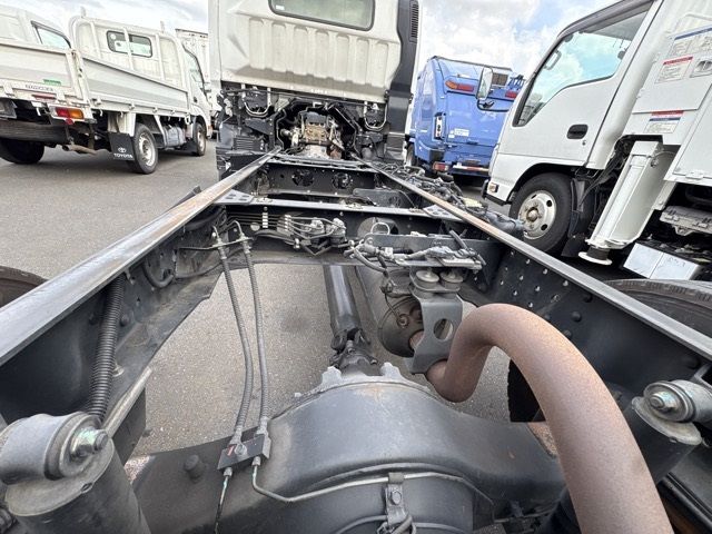 2019 Mitsubishi Fuso Canter chassis auction photo 15