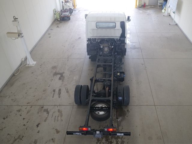2019 Mitsubishi Fuso Canter chassis auction photo 3
