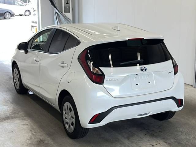 2024 Toyota Aqua X auction photo 5