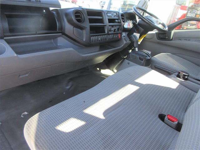 2017 Toyota Dyna ワイドロング 2トン PCS auction photo 4