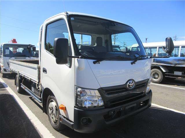 Japan Auction Vehicles 13 2017 Toyota Dyna ワイドロング 2トン PCS auction photo