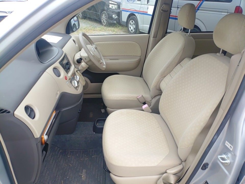 2007 Toyota Sienta auction photo 16