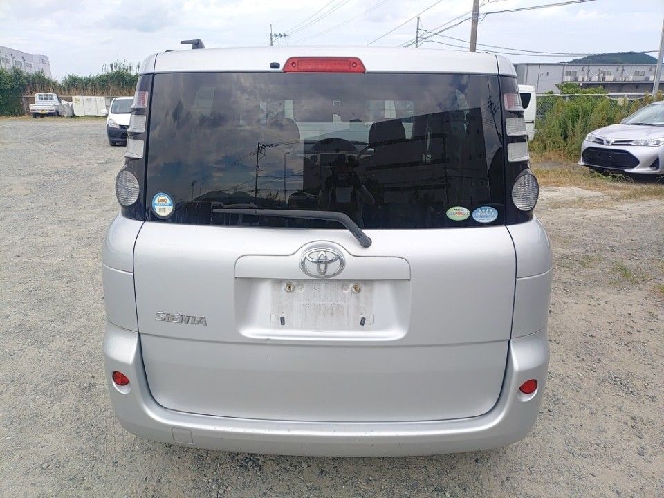 2007 Toyota Sienta auction photo 5