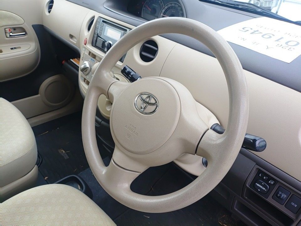 2007 Toyota Sienta auction photo 30