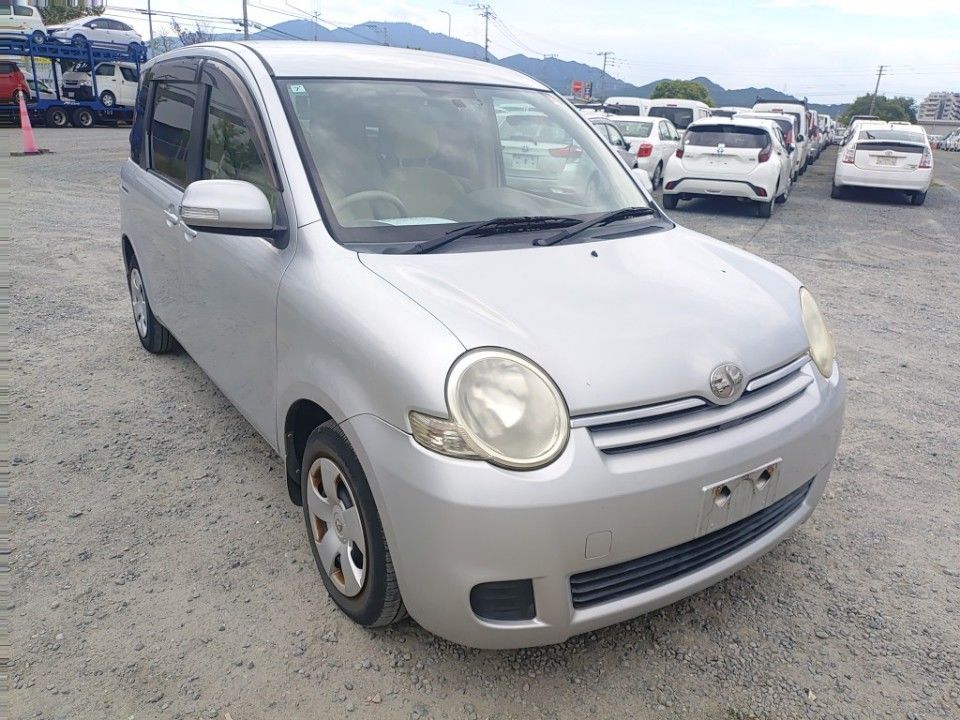 2007 Toyota Sienta auction photo 4