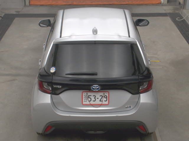 2021 Toyota Yaris Hybrid X auction photo 7