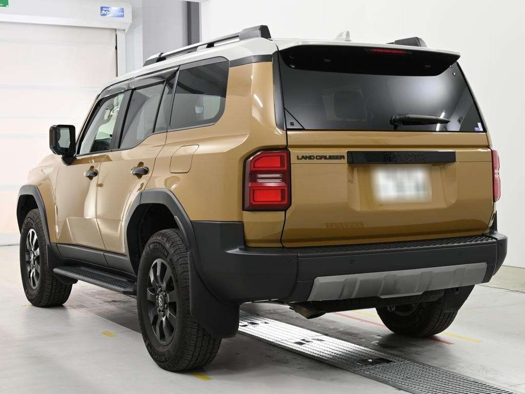 2024 Toyota Land Cruiser 250 ZX First Edition 4WD auction photo 6