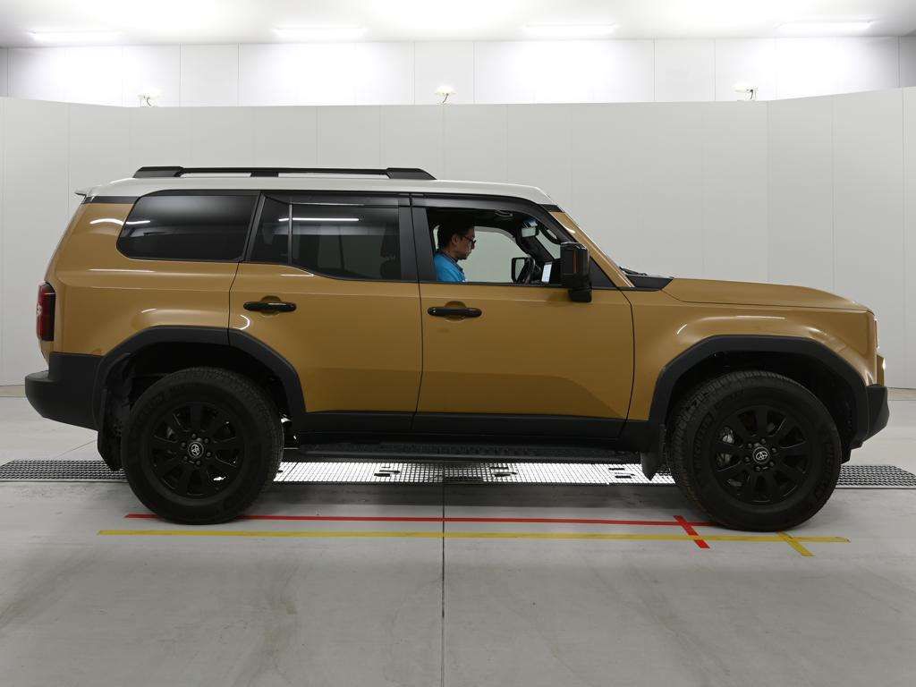 2024 Toyota Land Cruiser 250 ZX First Edition 4WD auction photo 3