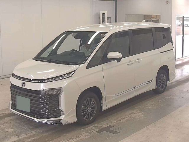 2025 Toyota Voxy S-G 4WD auction photo 4