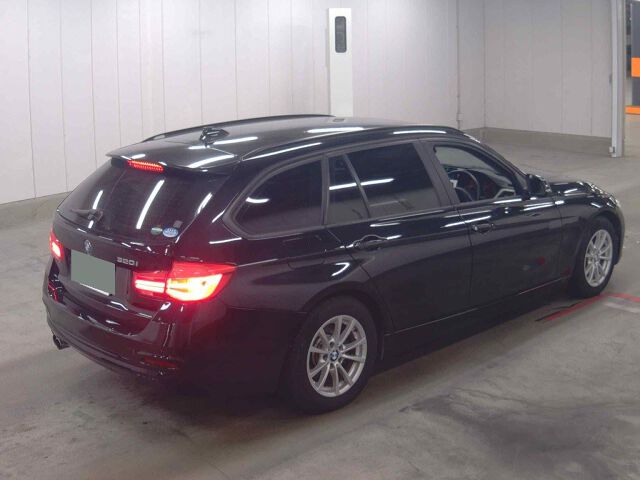2016 BMW 3 Series 320I Touring auction photo 5