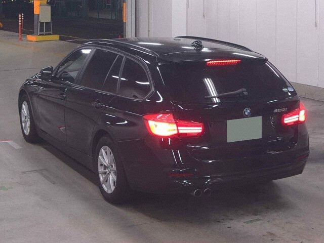 2016 BMW 3 Series 320I Touring auction photo 2