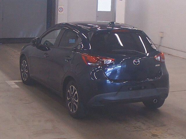 2018 Mazda Demio XDツーリング auction photo 2
