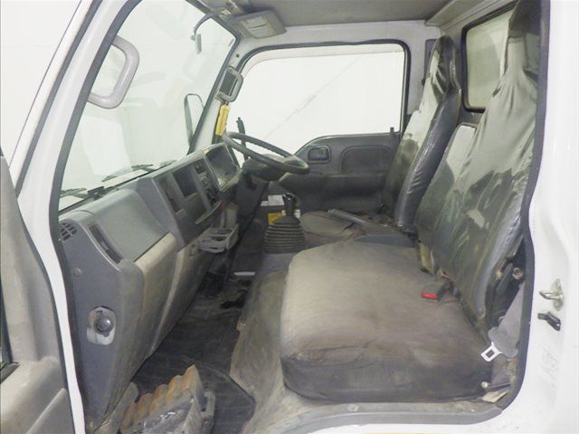 2015 Isuzu Elf dump auction photo 8