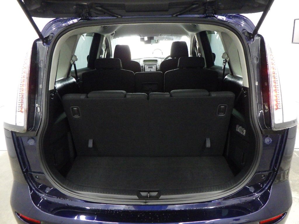 2010 Mazda Premacy 20S auction photo 9