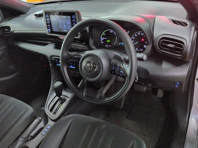 2024 Toyota Yaris Hybrid X auction photo 3