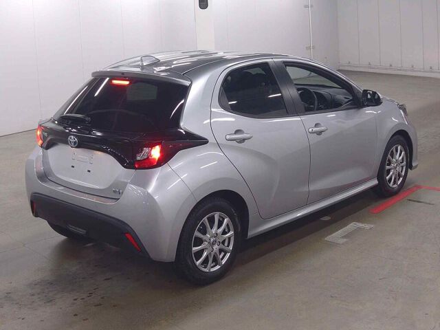 2024 Toyota Yaris Hybrid X auction photo 5