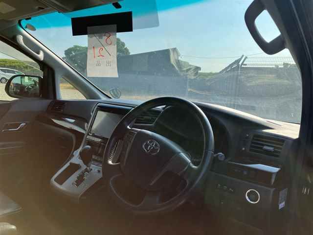 2015 Toyota Alphard 240S auction photo 3