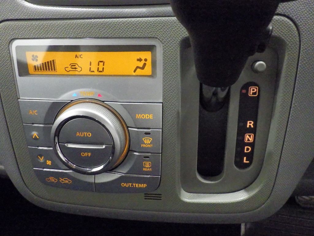 2011 Mazda AZ-ワゴン 5D XSスペシャル auction photo 11