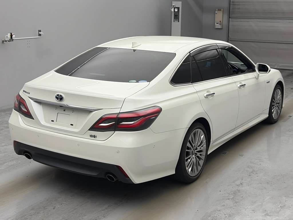 2019 Toyota Crown Hybrid S Elegance Style auction photo 2