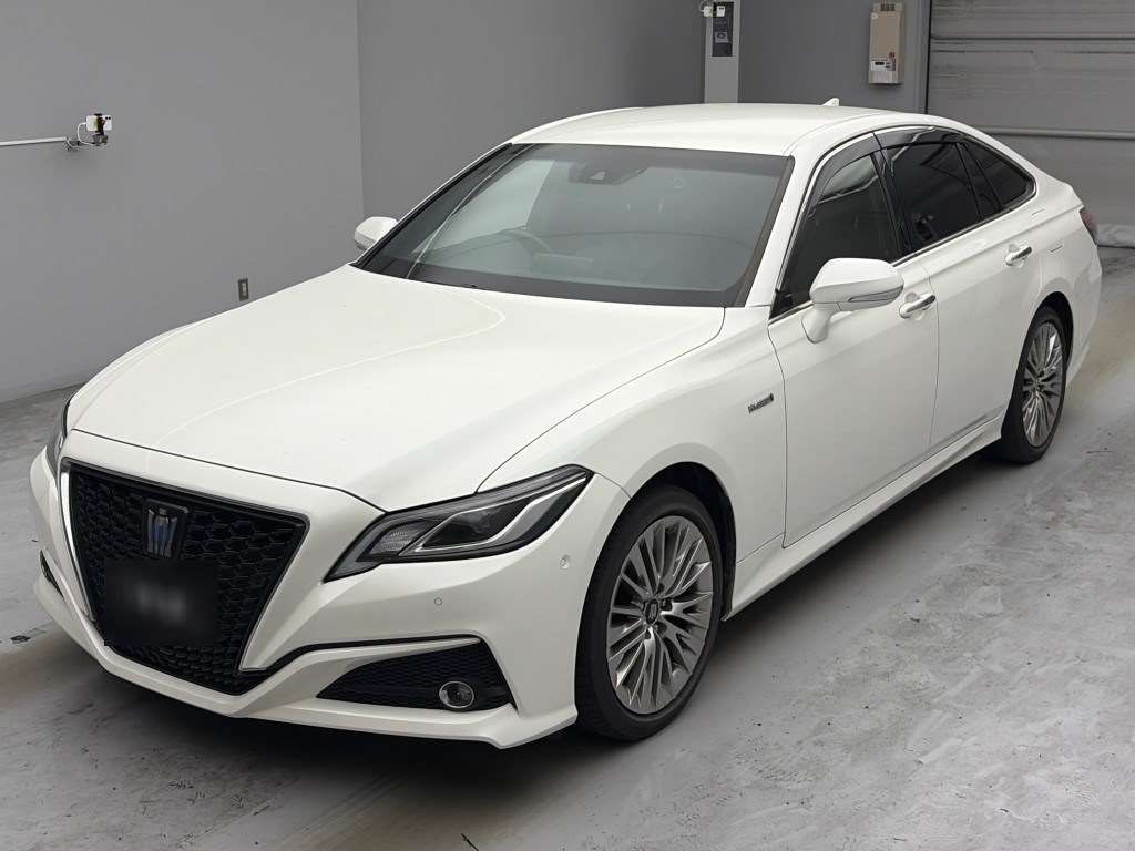 2019 Toyota Crown Hybrid S Elegance Style Japan auction vehicle
